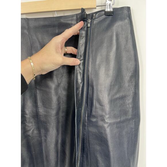 Talbots Navy Blue Lamb Leather Zip Front Knee Length Leather Skirt Size 6 - Picture 3 of 5